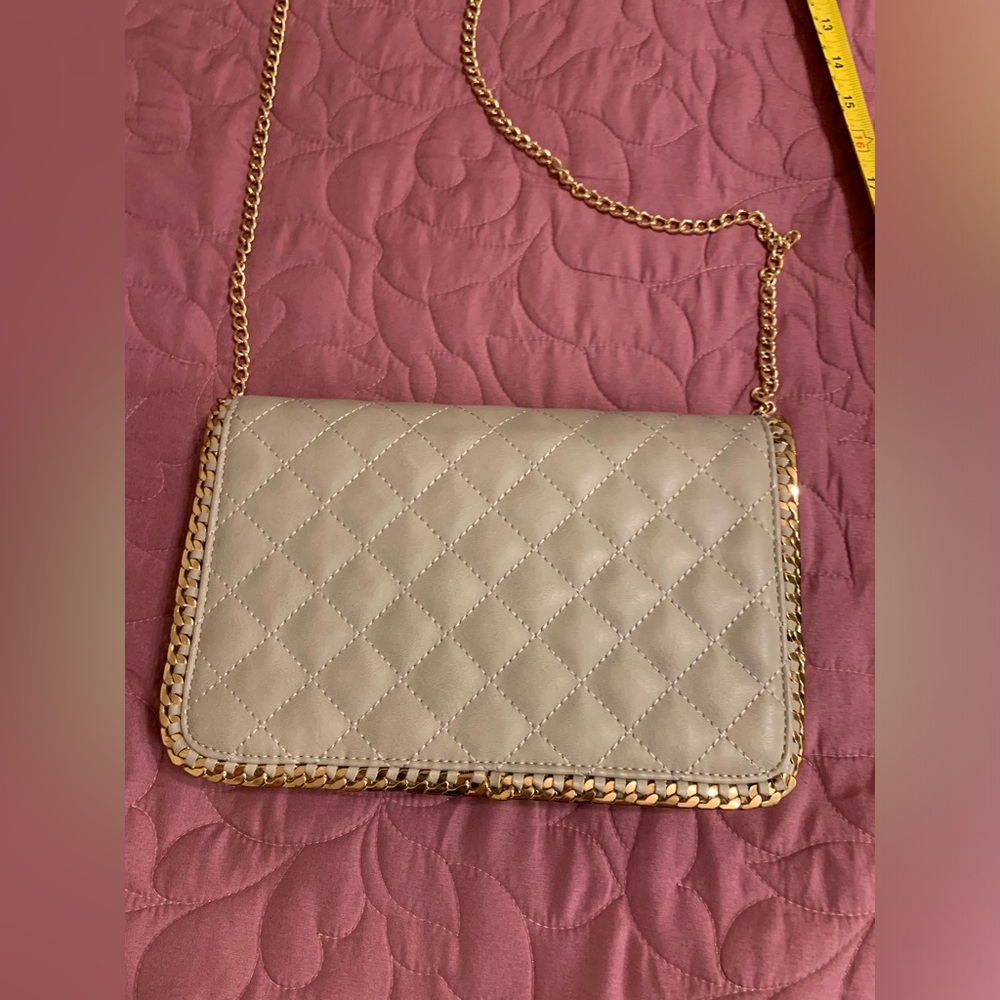 Urban Expressions handbag with gold chain
